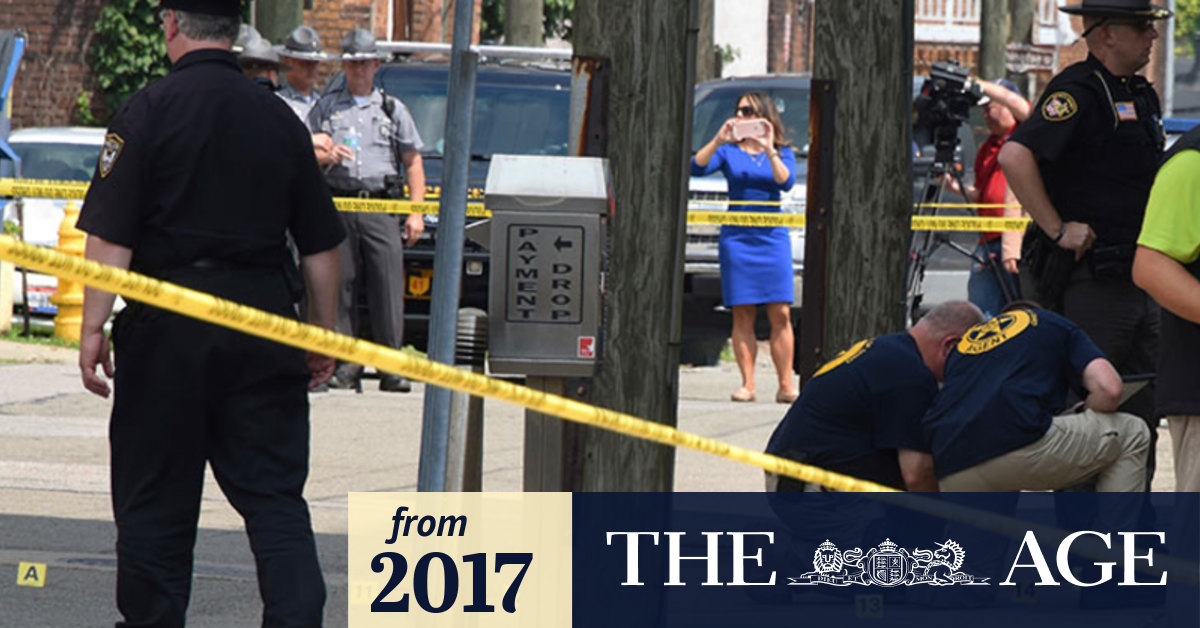 Video Judge shot outside courthouse, gunman killed